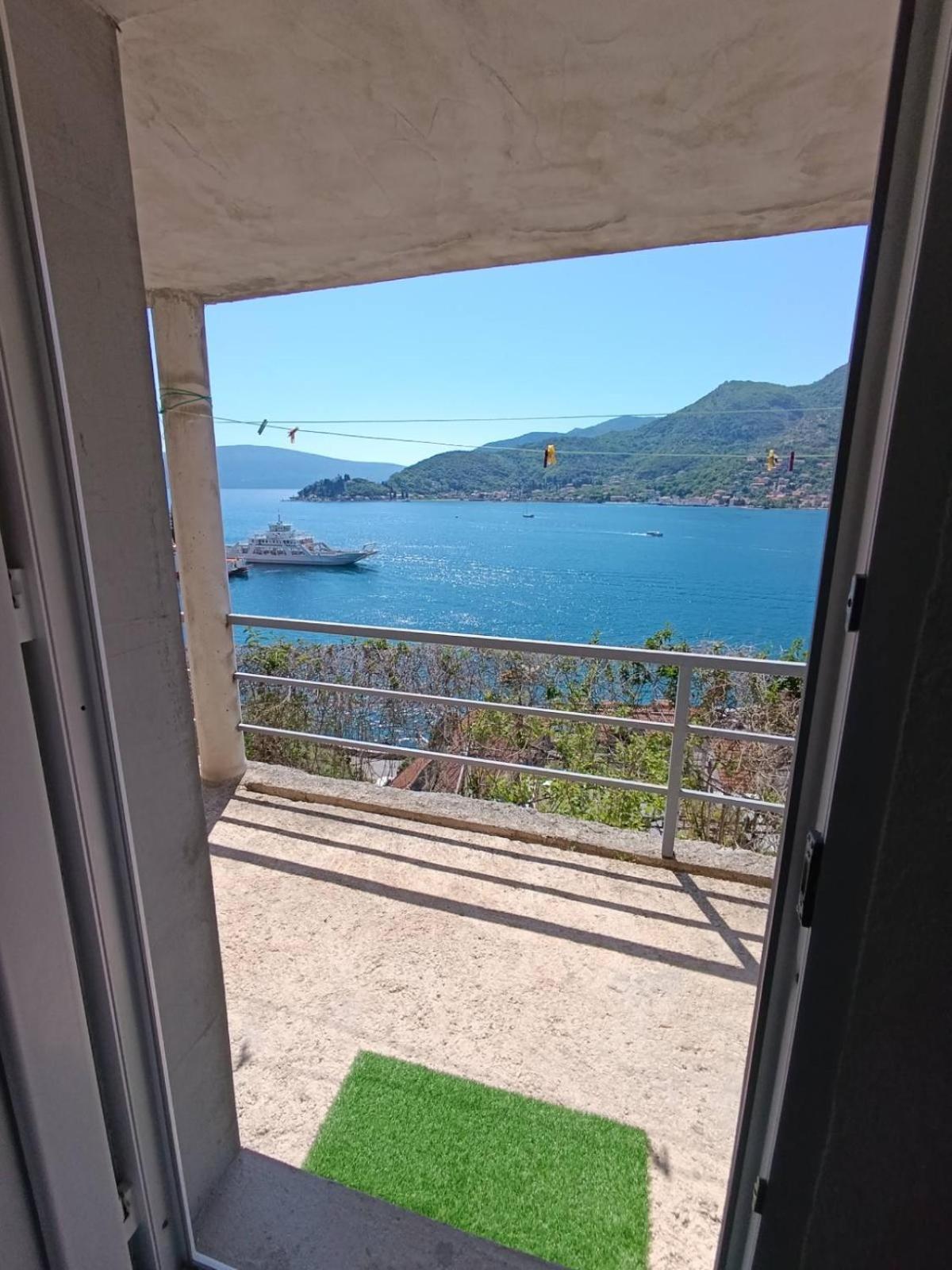 Apartments Eftimov Tivat Luaran gambar