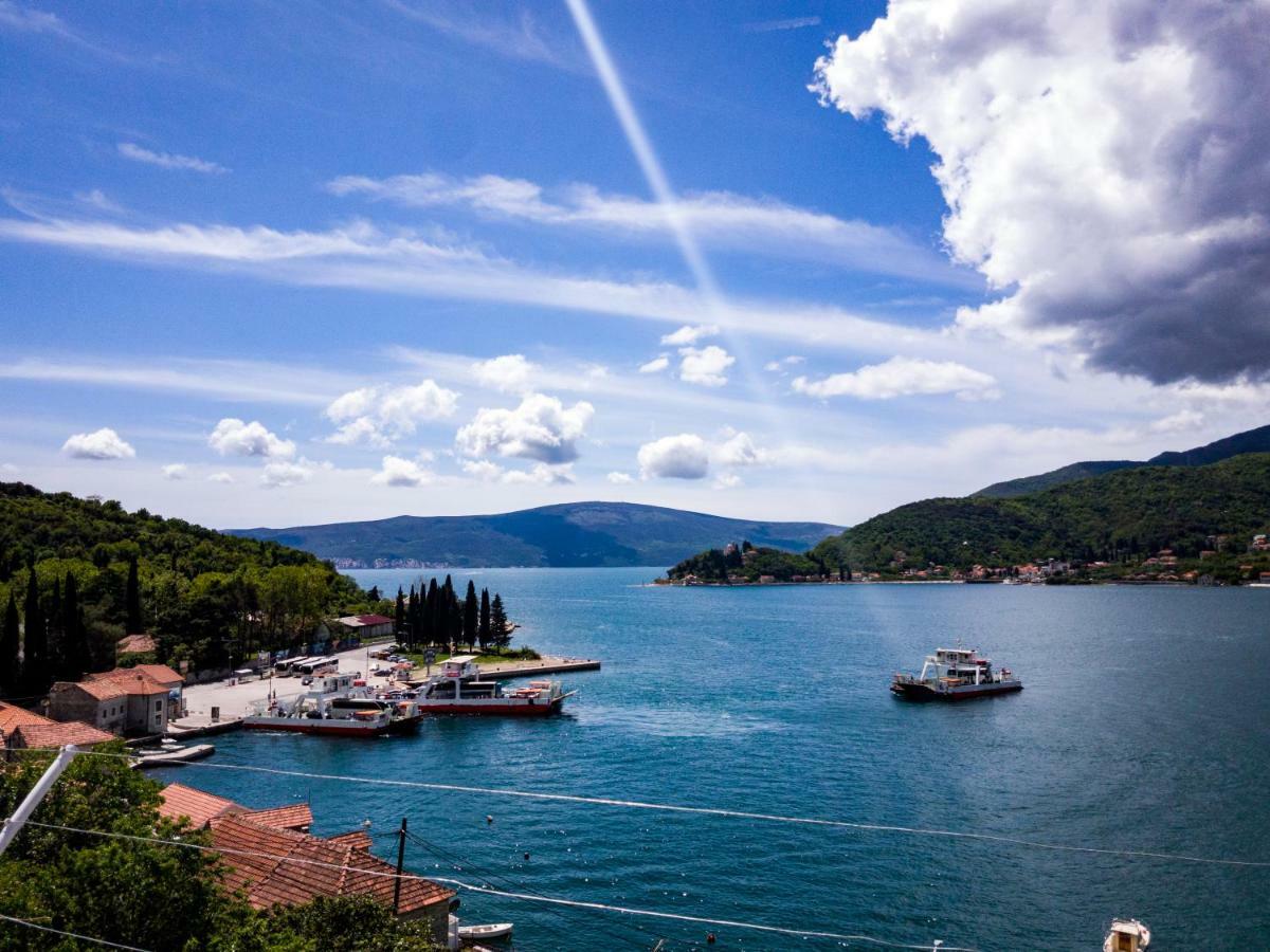 Apartments Eftimov Tivat Luaran gambar